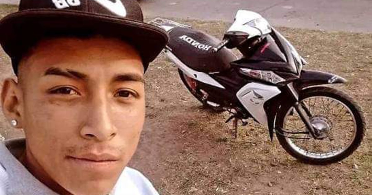 “A ambulância nunca chegará”: uma mulher atropelou um motociclista em La Plata, desejou-lhe morte e fugiu