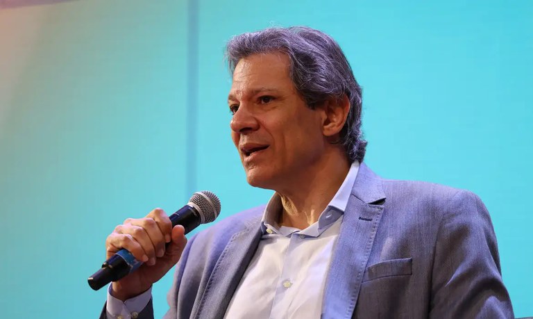 Definição de Cortes de Gastos: Haddad e Lula se Reúnem